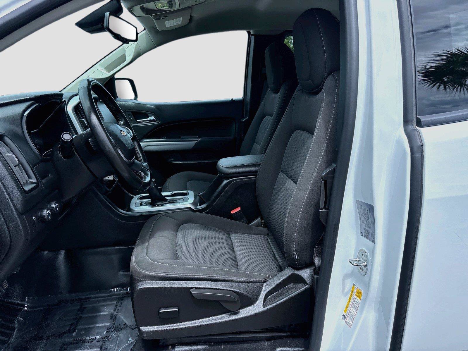 Used 2022 Chevrolet Colorado LT w/ Fleet Safety Package AWD/4WD image 19