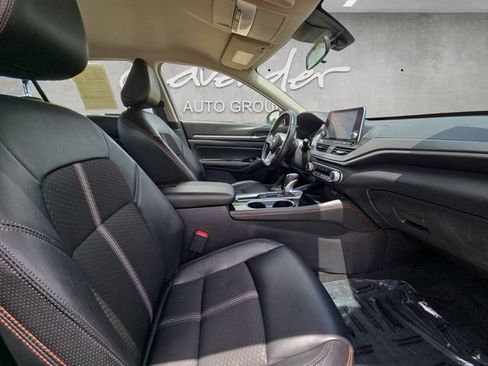 Used 2024 Nissan Altima 2.5 SR FWD image 24