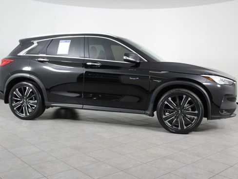 Used 2021 INFINITI QX50 Luxe w/ Appearance Package image 8