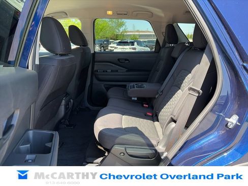 Used 2025 Nissan Pathfinder SV FWD image 45