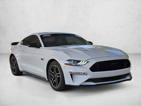 Used 2022 Ford Mustang GT Premium RWD image 3