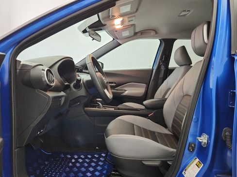 Used 2021 Nissan Kicks SR w/ SR Premium Package FWD image 6