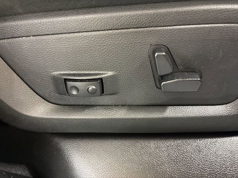 Used 2024 RAM 2500 Laramie w/ Safety Group AWD/4WD image 31