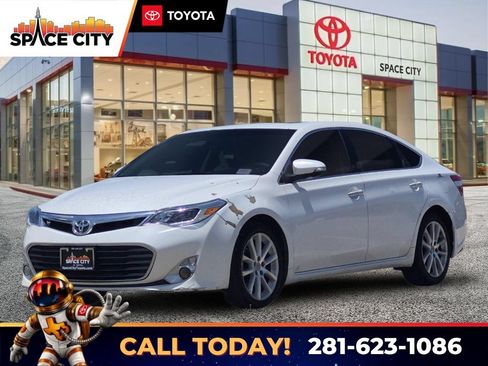 Used 2015 Toyota Avalon Limited FWD image 1