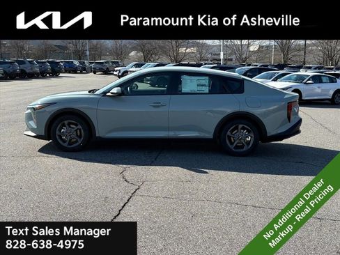 New 2026 Kia K4 LXS image 3