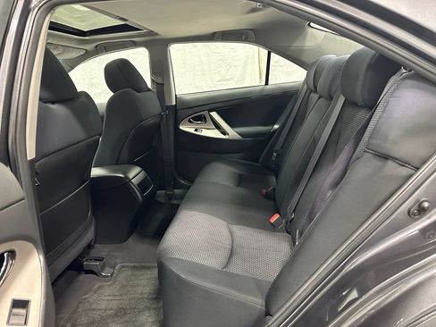 Used 2009 Toyota Camry SE FWD image 36
