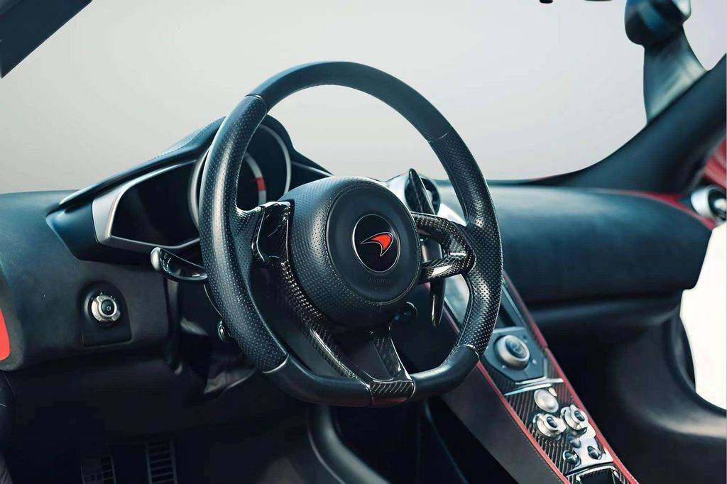 Used 2012 McLaren MP4-12C Coupe RWD image 16