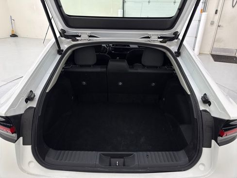 Used 2025 Toyota Prius LE image 26