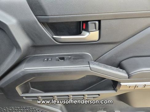 Used 2025 Toyota Tacoma TRD Sport w/ TRD Sport Premium Package AWD/4WD image 19