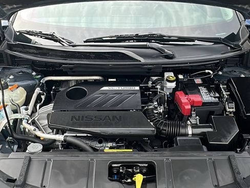 Used 2025 Nissan Rogue SV AWD/4WD image 3
