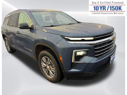 Certified 2025 Chevrolet Traverse LT image 3