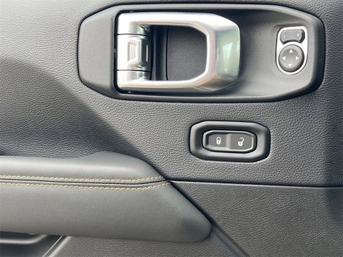 New 2025 Jeep Wrangler Sahara image 21