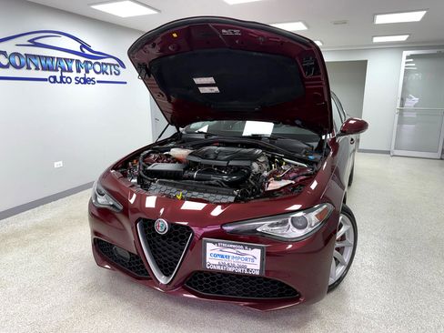 Used 2018 Alfa Romeo Giulia AWD image 33