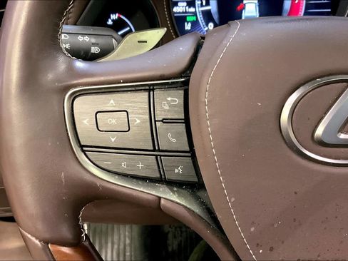 Used 2019 Lexus LS 500 AWD image 22