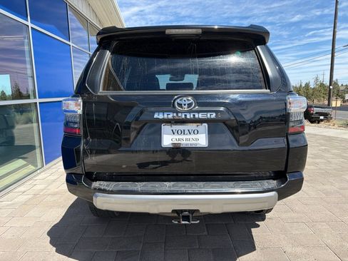Used 2023 Toyota 4Runner TRD Off-Road Premium w/ Moonroof Package AWD/4WD image 6