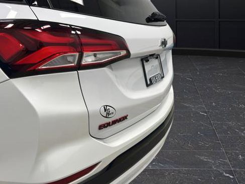 Used 2024 Chevrolet Equinox Premier image 34