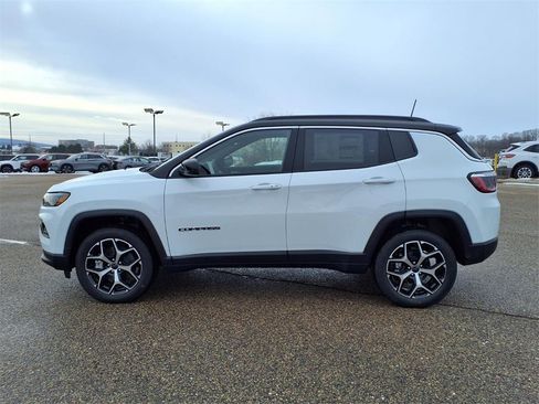 New 2026 Jeep Compass Limited w/ Sun, Sound & Navigation Group image 11