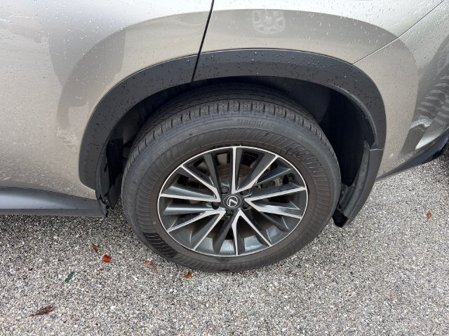 Used 2025 Lexus NX 250 FWD w/ Accessory Package (Z2) image 6