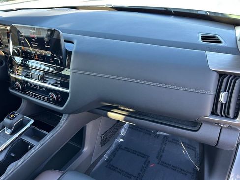 Used 2025 Nissan Pathfinder Platinum w/ Cargo Package image 26