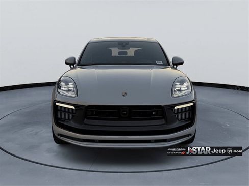Used 2023 Porsche Macan GTS image 2