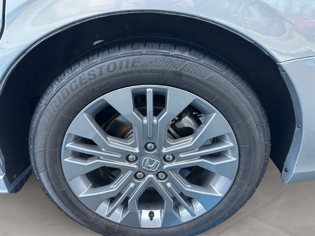 Certified 2025 Honda Odyssey Touring image 14