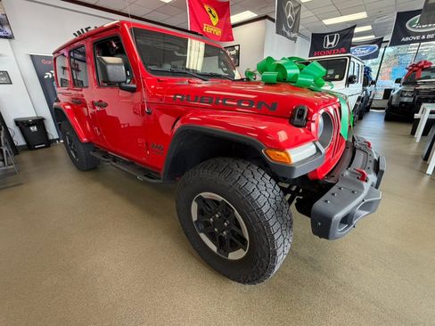 Used 2019 Jeep Wrangler Unlimited Rubicon AWD/4WD image 18