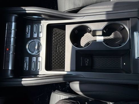 New 2026 Lincoln Nautilus Reserve AWD/4WD image 29