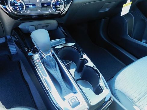 New 2026 Chevrolet Trax LT w/ Driver Confidence Package image 28