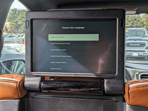 New 2026 Chrysler Pacifica Pinnacle w/ Trailer Tow Group image 30