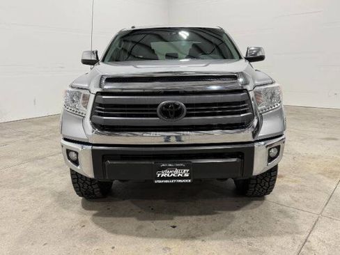 Used 2015 Toyota Tundra Limited w/ Limited Premium Package image 3