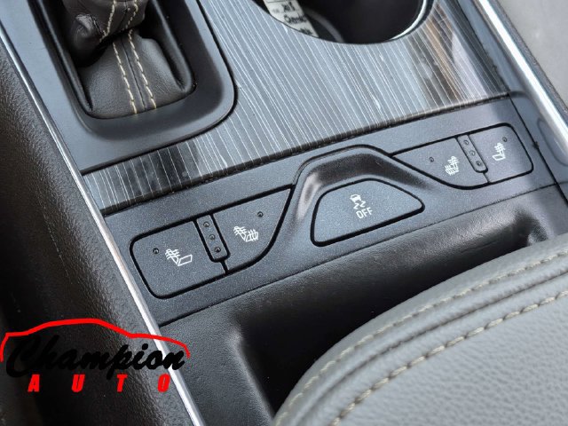 Used 2018 Chevrolet Impala Premier FWD image 24
