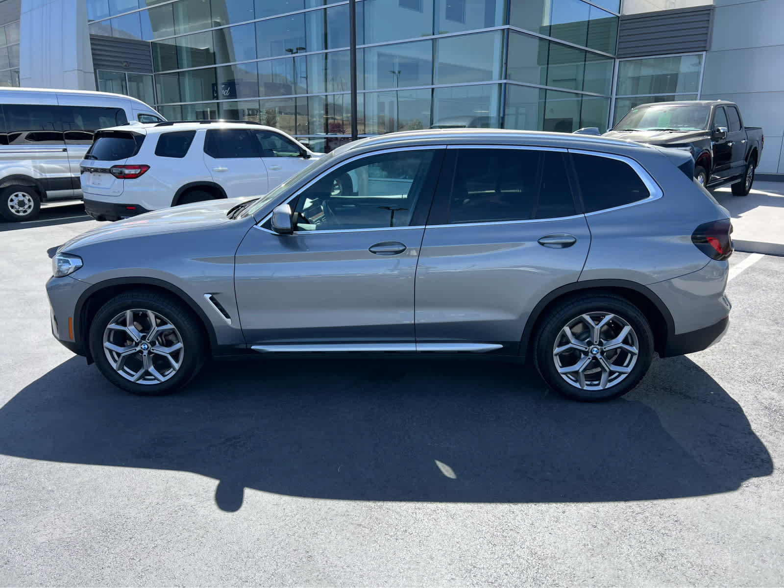 Used 2023 BMW X3 xDrive30i w/ Convenience Package AWD/4WD image 12