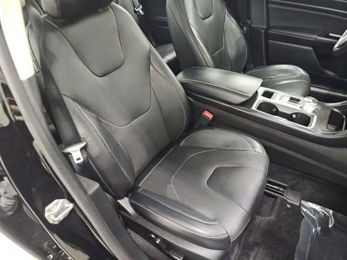 Used 2017 Ford Fusion Titanium image 36