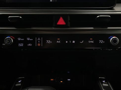 Used 2025 Kia Sorento X-Line EX AWD/4WD image 24