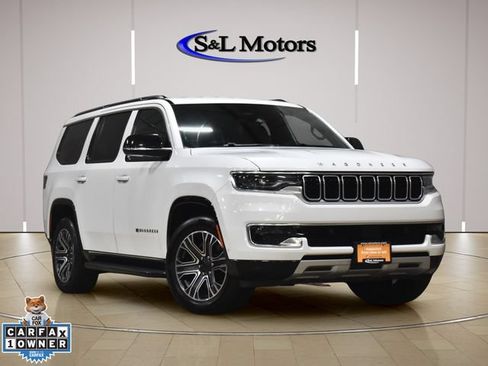 Certified 2024 Jeep Wagoneer Series II w/ Flexible Seating Group AWD/4WD image 1