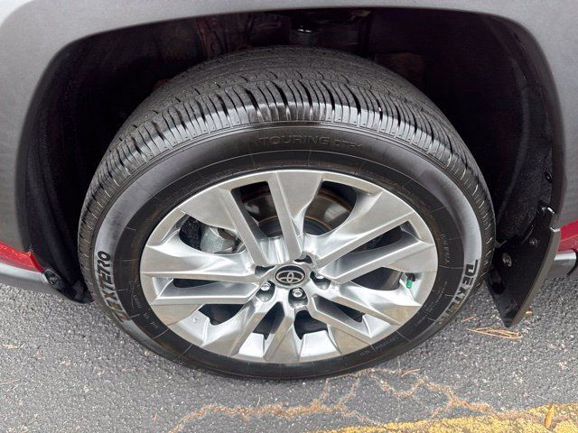 Used 2024 Toyota RAV4 XLE Premium FWD image 12
