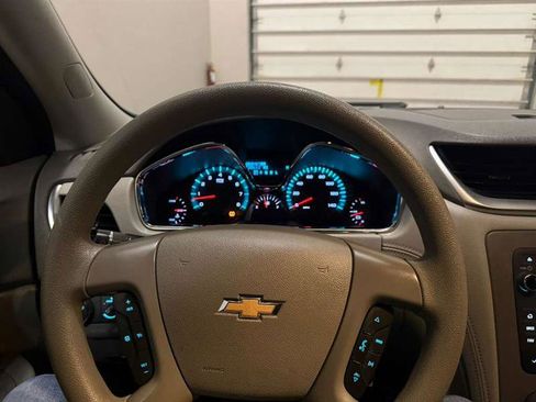 Used 2016 Chevrolet Traverse LS AWD/4WD image 13