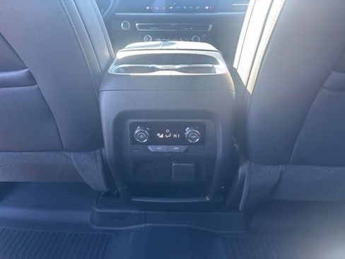 Certified 2026 Chevrolet Traverse LT w/ Driver Confidence Package image 21