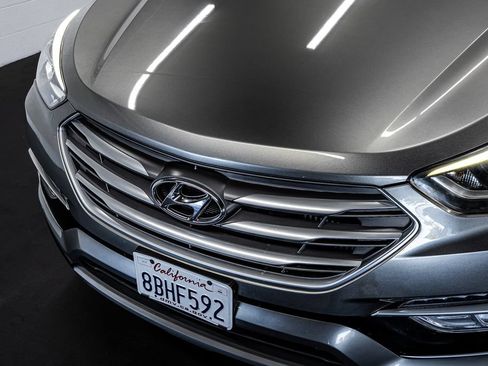 Used 2018 Hyundai Santa Fe Sport 2.0T FWD image 10