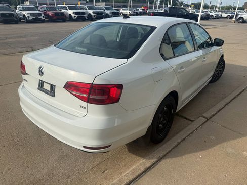 Used 2015 Volkswagen Jetta TDI S FWD image 5