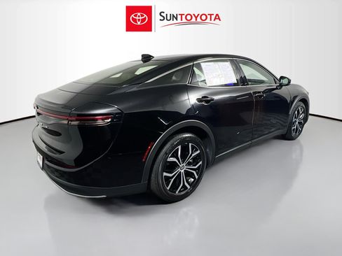 Used 2024 Toyota Crown AWD/4WD image 4