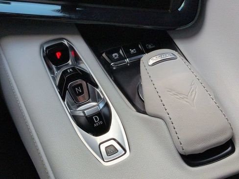 Used 2024 Chevrolet Corvette Stingray Preferred Cpe w/ Z51 Performance Package RWD image 19