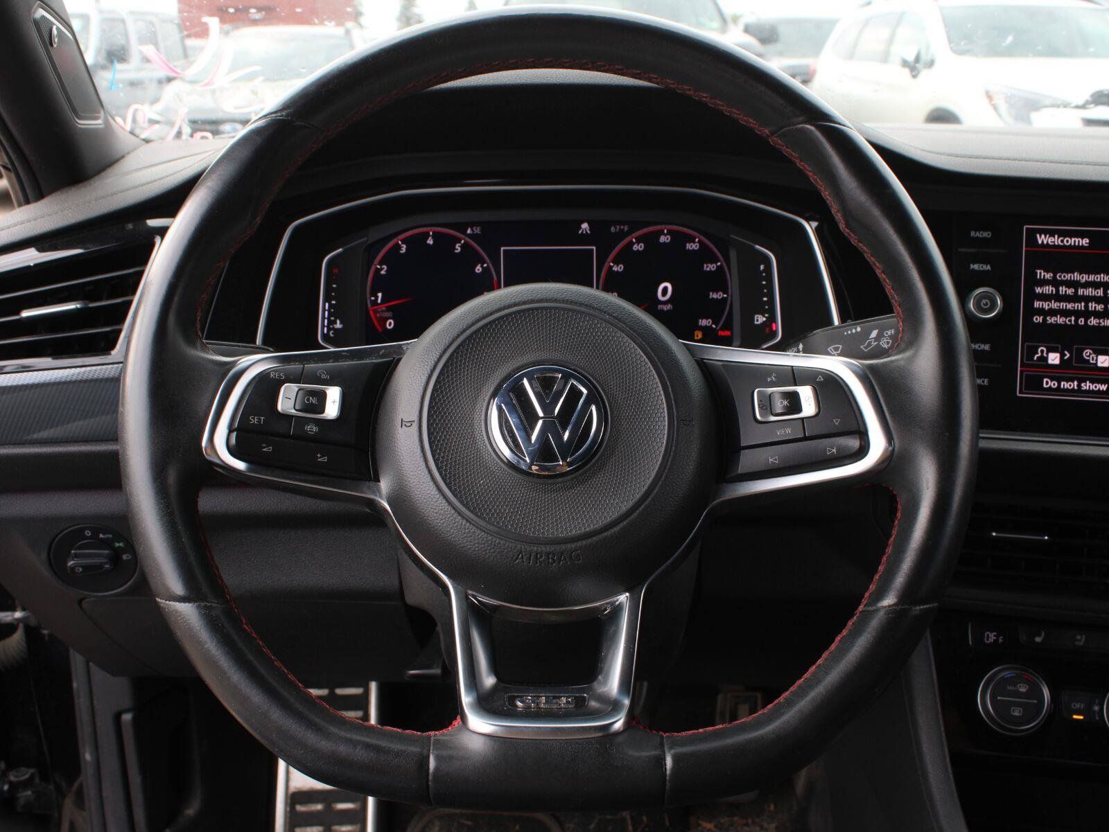 Used 2019 Volkswagen Jetta GLI Autobahn FWD image 9