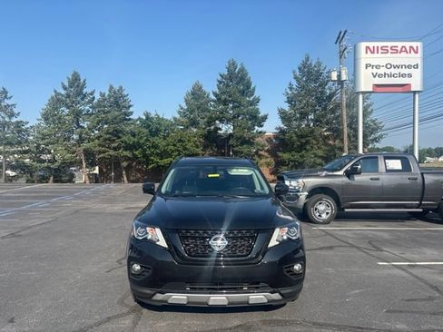 Used 2020 Nissan Pathfinder SL AWD/4WD image 2