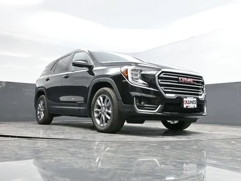 Used 2024 GMC Terrain SLT AWD/4WD image 45
