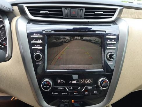 Used 2023 Nissan Murano SV FWD image 17