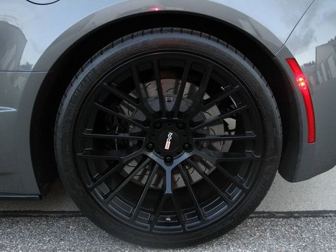 Used 2015 Chevrolet Corvette Z06 w/ 3LZ Preferred Equipment Group RWD image 32