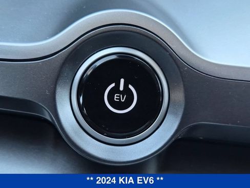 Used 2024 Kia EV6 Light AWD/4WD image 27