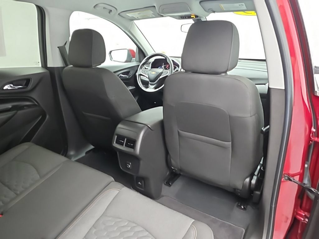 Used 2019 Chevrolet Equinox LT AWD/4WD image 45