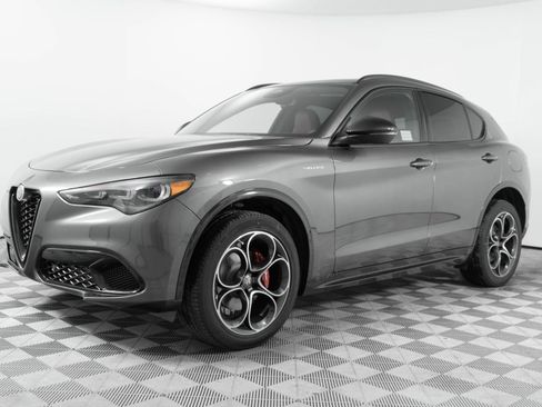 New 2025 Alfa Romeo Stelvio Sprint w/ Veloce Package image 4